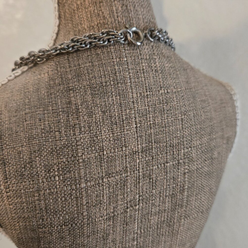 Ornate Necklace -EUC - Picture 3 of 3